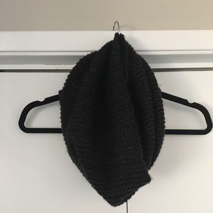 H&M Infinity Scarf Black